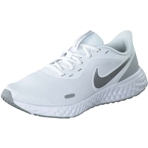 nike revolution weiß damen|Weiße Schuhe für Damen von Nike Revolution .